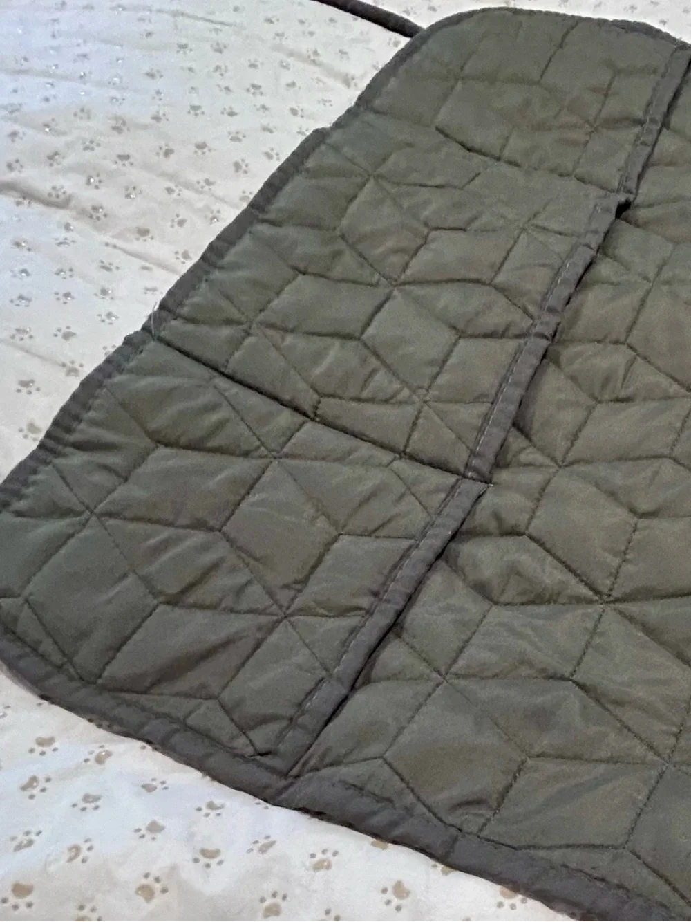 Quilted car seat cover for dogs Large